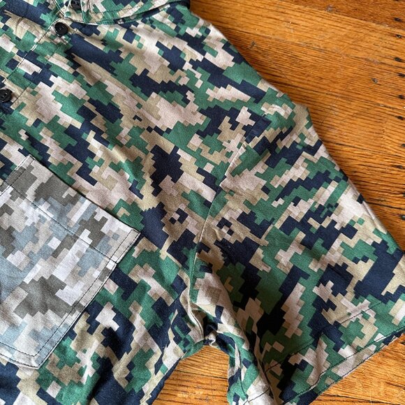 Men's digi camo camouflage button down short sleeved shirt with collar. sz M - Picture 3 of 8